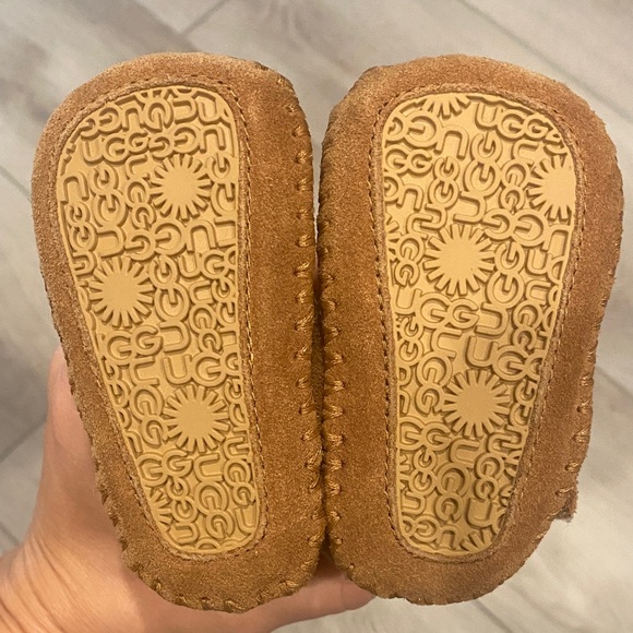UGG Cozy Tan Suede Baby Boots - Picture 2 of 4
